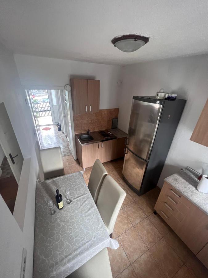 Apartments Radulovic ストモレ エクステリア 写真