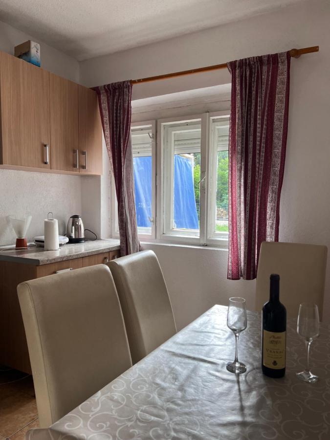 Apartments Radulovic ストモレ エクステリア 写真