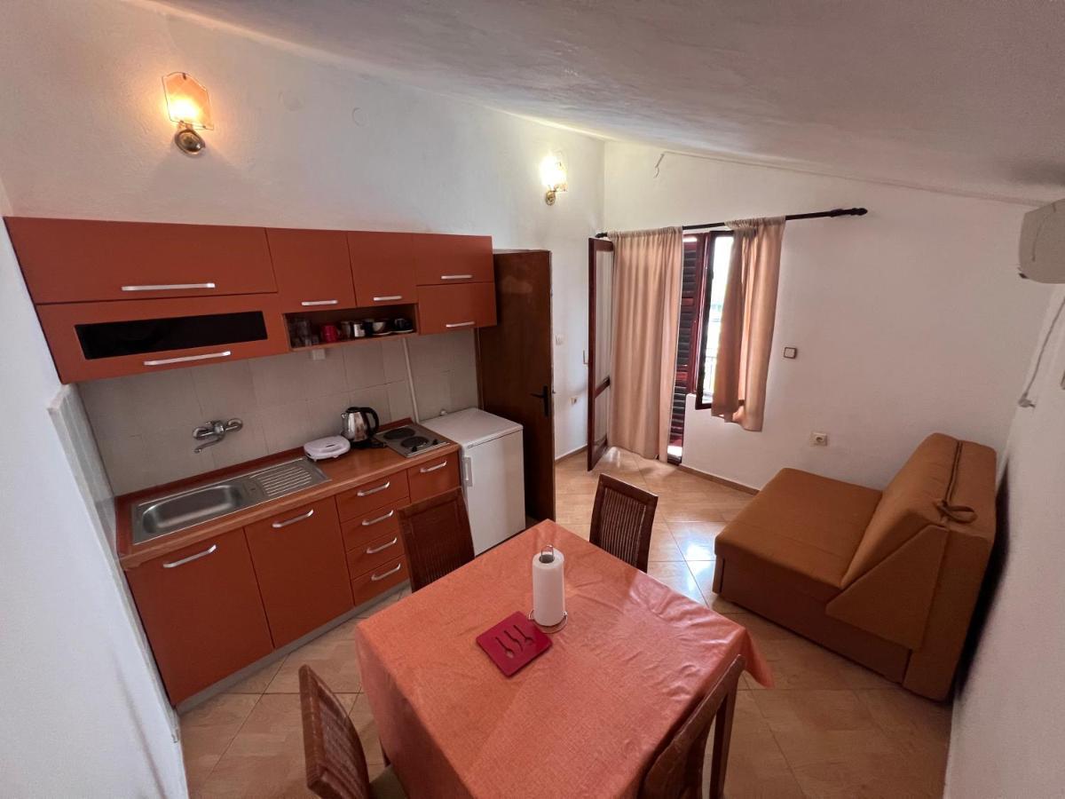 Apartments Radulovic ストモレ エクステリア 写真