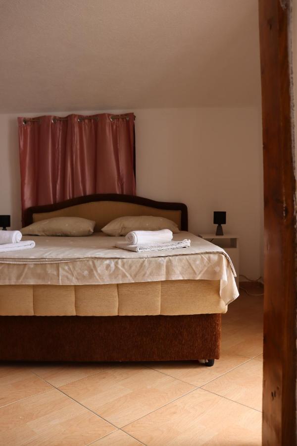 Apartments Radulovic ストモレ エクステリア 写真